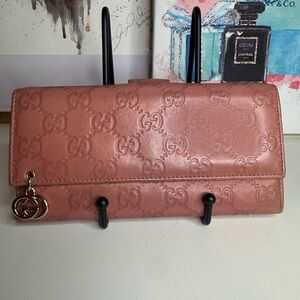 Authentic Gucci Wallet - Pre-loved